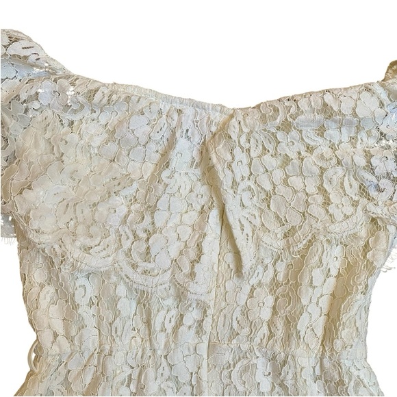 Bardot Orchid Off-Shoulder Ivory Lace Dress Eyelash Trim Size 6 Small - Picture 10 of 13